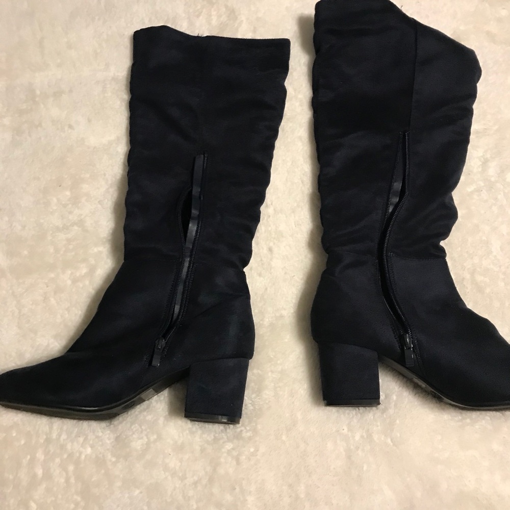 Boots - Picture 3 of 3